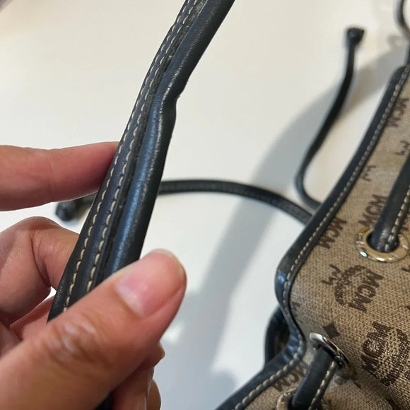 MCM DRAWSTRING HOBO - Picture 6 of 16